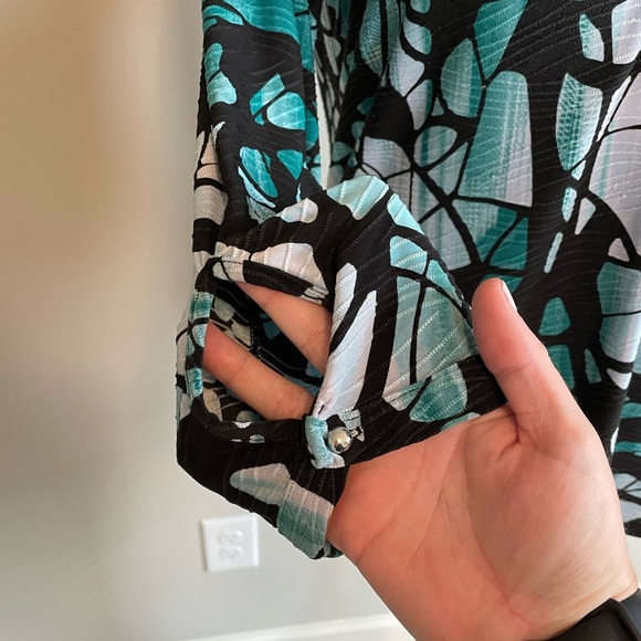 Dana Buchman M 3/4 sleeve top. Lightly worn, perfect for back to office. - Picture 3 of 4